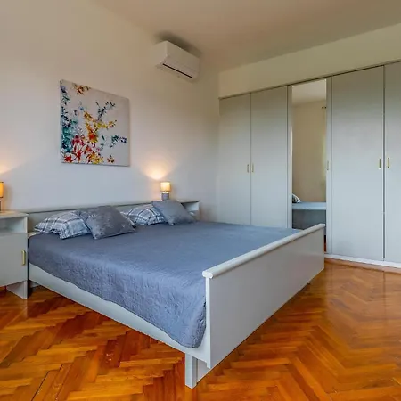 5 Bedroom Awesome In 펜션 *