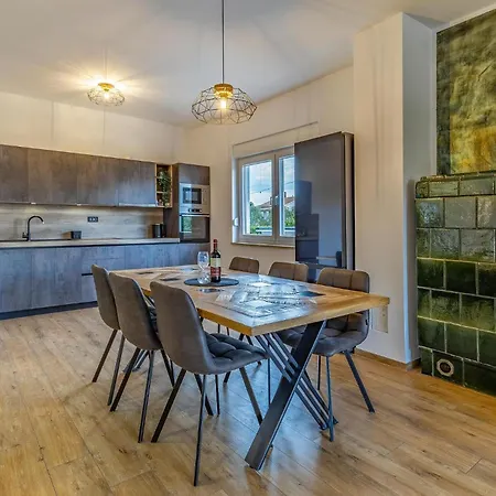 펜션 5 Bedroom Awesome In *