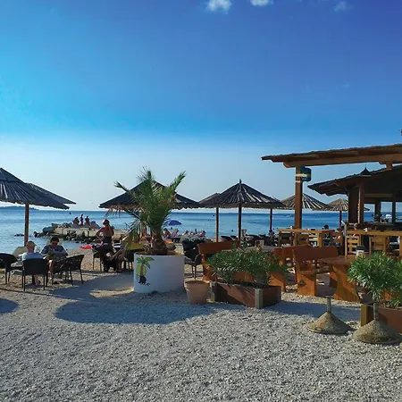 5 Bedroom Awesome In